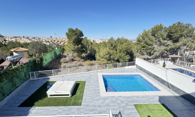 Re-Sale - Detached Villa - Orihuela Costa - Los Balcones