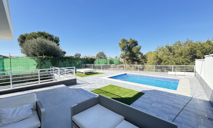 Re-Sale - Detached Villa - Orihuela Costa - Los Balcones