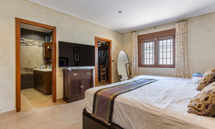 La Revente - Villa - Los Montesinos - La Herrada