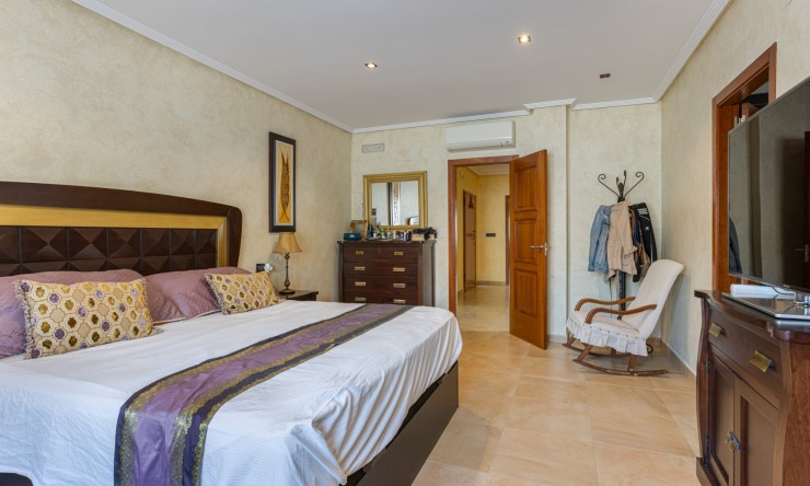 La Revente - Villa - Los Montesinos - La Herrada