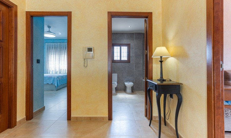 La Revente - Villa - Los Montesinos - La Herrada
