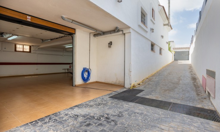 La Revente - Villa - Los Montesinos - La Herrada