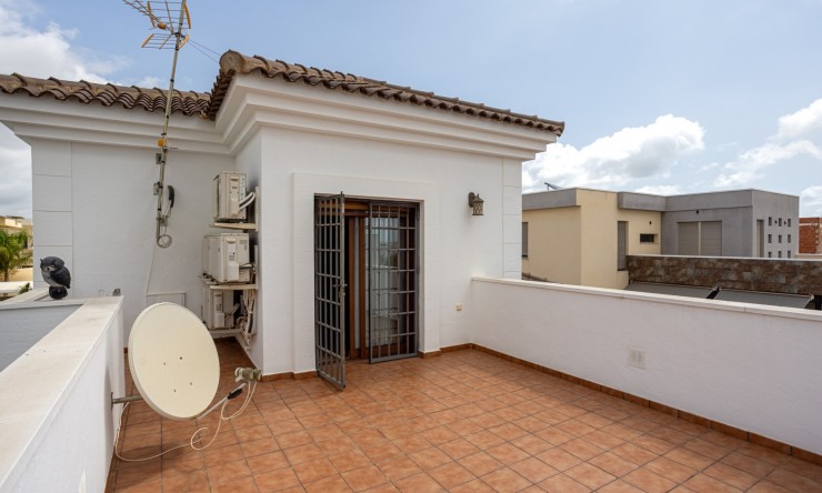 La Revente - Villa - Los Montesinos - La Herrada