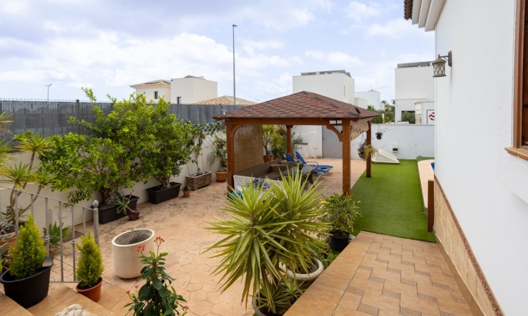 La Revente - Villa - Los Montesinos - La Herrada