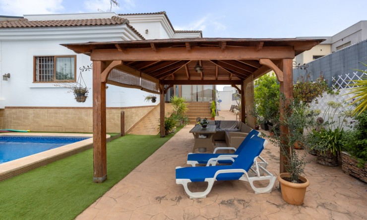 La Revente - Villa - Los Montesinos - La Herrada