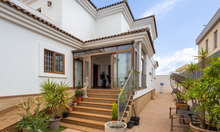 La Revente - Villa - Los Montesinos - La Herrada