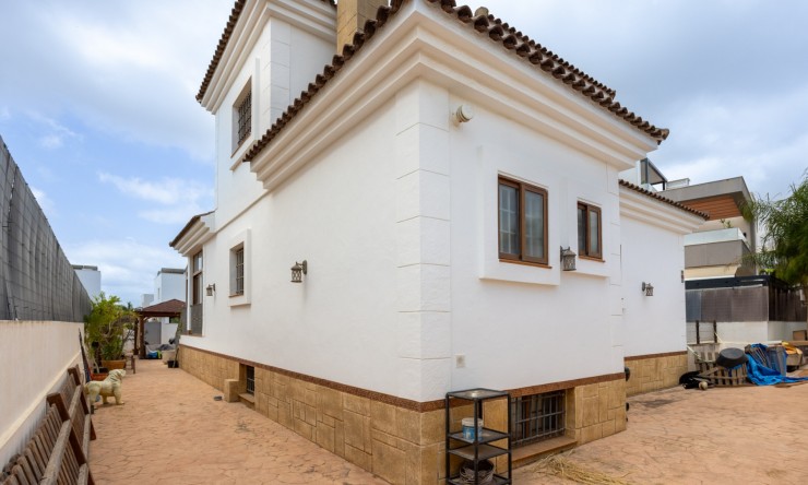 La Revente - Villa - Los Montesinos - La Herrada