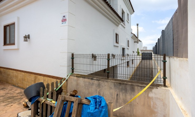 La Revente - Villa - Los Montesinos - La Herrada