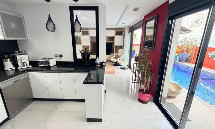 Re-Sale - Detached Villa - Los Montesinos - La Herrada