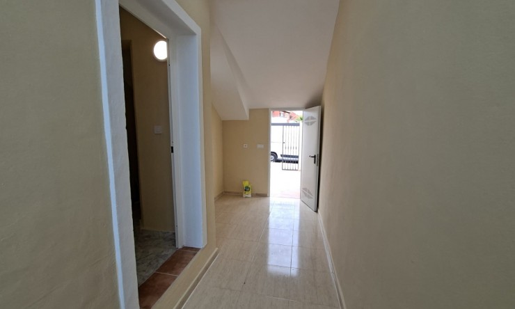 Re-Sale - Apartment - Orihuela Costa - Punta Prima