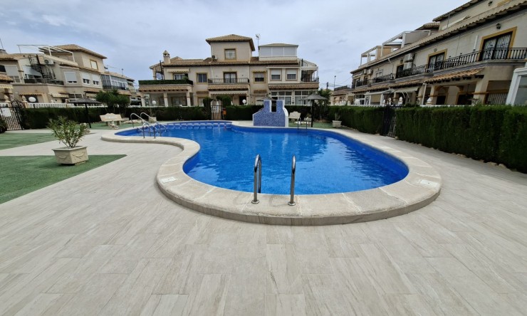 Re-Sale - Apartment - Orihuela Costa - Punta Prima