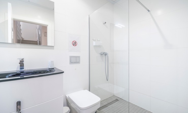 Reventa - Chalet - Torrevieja - Aguas Nuevas