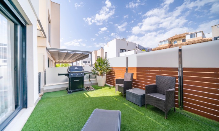 Reventa - Chalet - Torrevieja - Aguas Nuevas