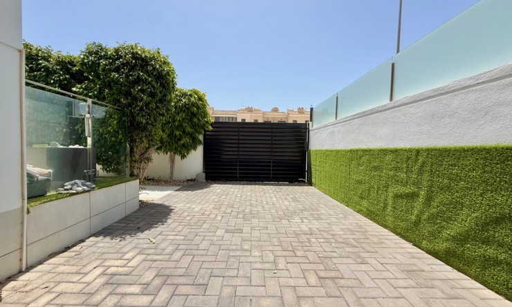 Videresalg - Frittliggende Villa - Ciudad Quesada - Ciudad Quesada - Byen