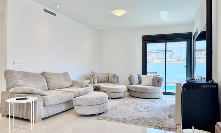 Videresalg - Frittliggende Villa - Ciudad Quesada - Ciudad Quesada - Byen
