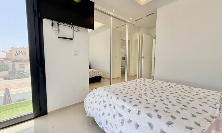 Videresalg - Frittliggende Villa - Ciudad Quesada - Ciudad Quesada - Byen