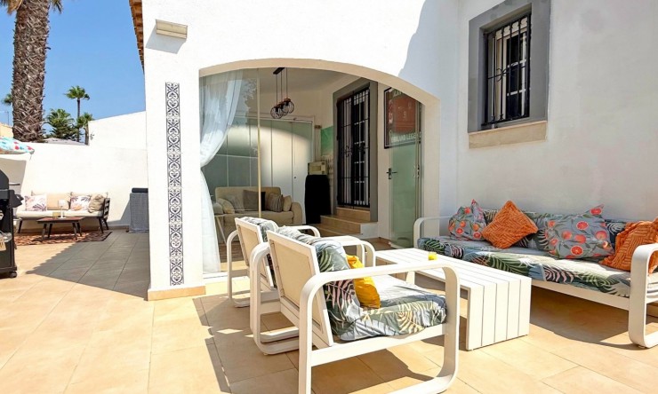 Re-Sale - Detached Villa - Orihuela Costa - Villamartin