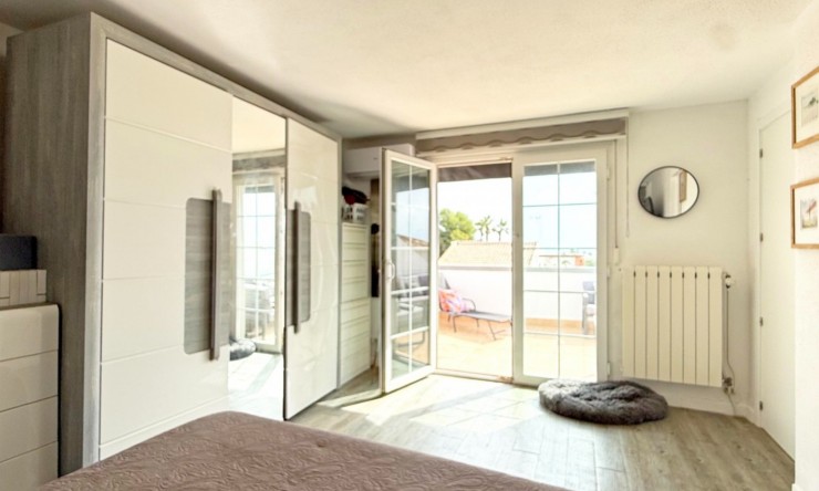 Re-Sale - Detached Villa - Orihuela Costa - Villamartin