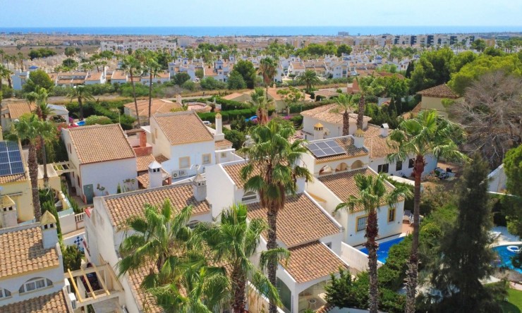 Re-Sale - Detached Villa - Orihuela Costa - Villamartin