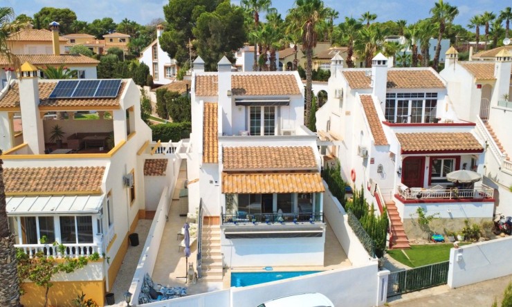 Re-Sale - Detached Villa - Orihuela Costa - Villamartin