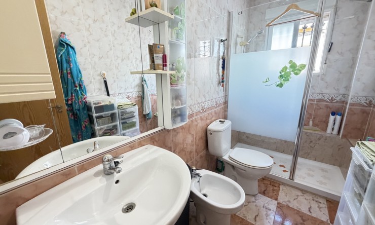 Re-Sale - Bungalow - Orihuela Costa - La Zenia