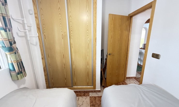 Re-Sale - Bungalow - Orihuela Costa - La Zenia
