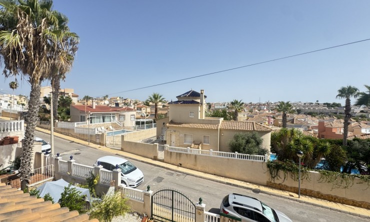 Re-Sale - Detached Villa - Orihuela Costa - Villamartin