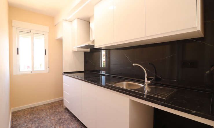 Re-Sale - Apartment - Orihuela Costa - Punta Prima