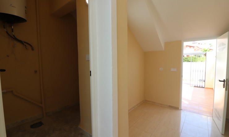 Re-Sale - Apartment - Orihuela Costa - Punta Prima