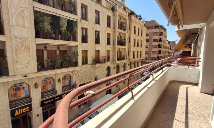 Re-Sale - Apartment - Orihuela - Orihuela - City