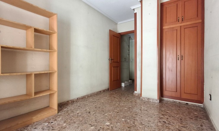 Re-Sale - Apartment - Orihuela - Orihuela - City