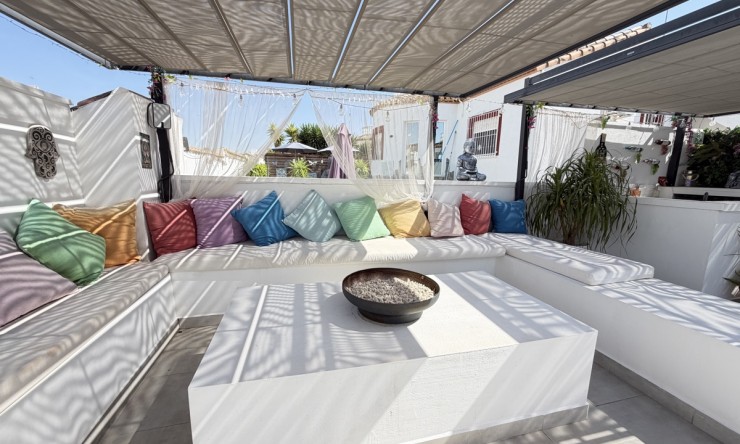 Reventa - Chalet - San Miguel de Salinas - Lake View Mansions