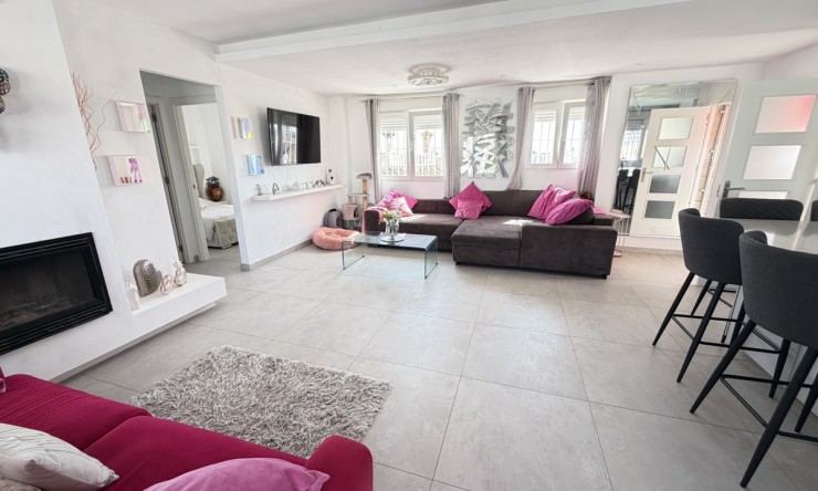 Reventa - Chalet - San Miguel de Salinas - Lake View Mansions