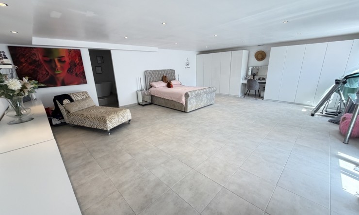 Reventa - Chalet - San Miguel de Salinas - Lake View Mansions