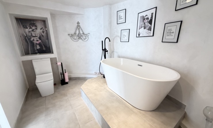 Reventa - Chalet - San Miguel de Salinas - Lake View Mansions