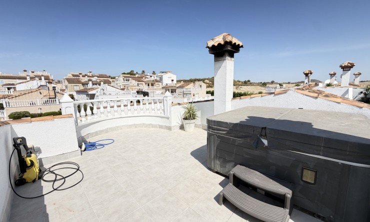 Reventa - Chalet - San Miguel de Salinas - Lake View Mansions