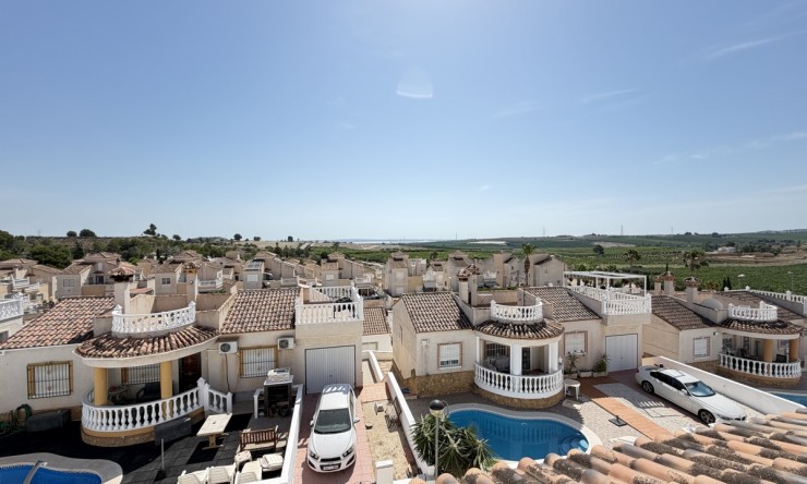 Reventa - Chalet - San Miguel de Salinas - Lake View Mansions
