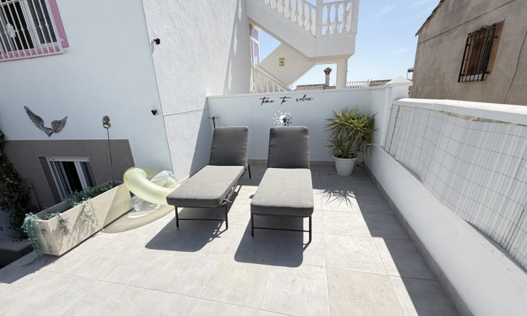 Reventa - Chalet - San Miguel de Salinas - Lake View Mansions