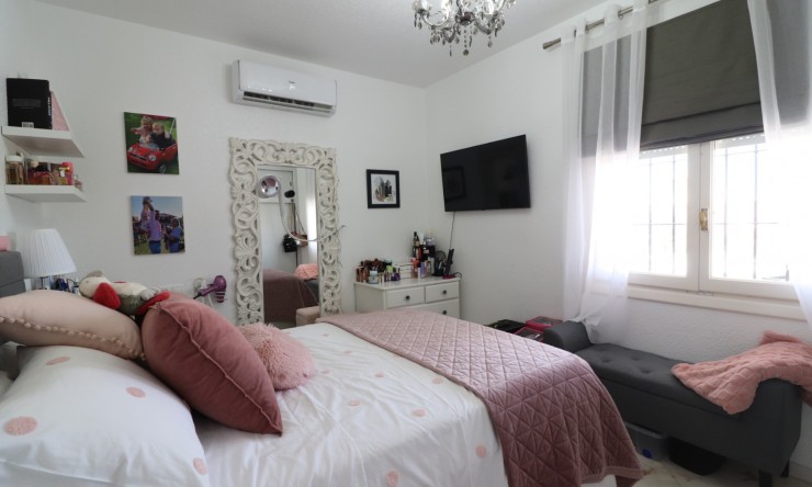 Re-Sale - Detached Villa - Orihuela Costa - Villamartin