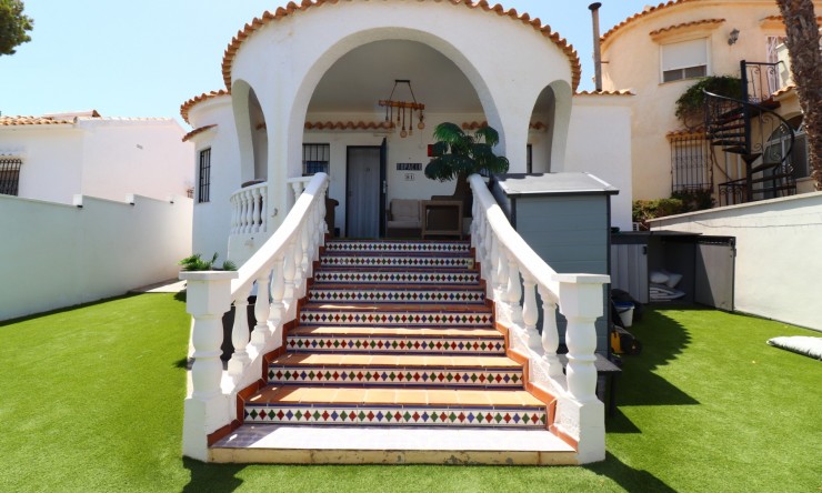 Re-Sale - Detached Villa - Orihuela Costa - Villamartin