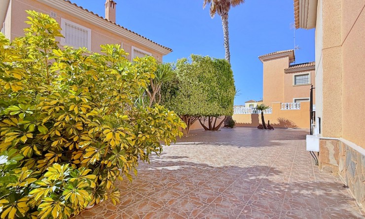 Reventa - Chalet - Orihuela Costa - Punta Prima