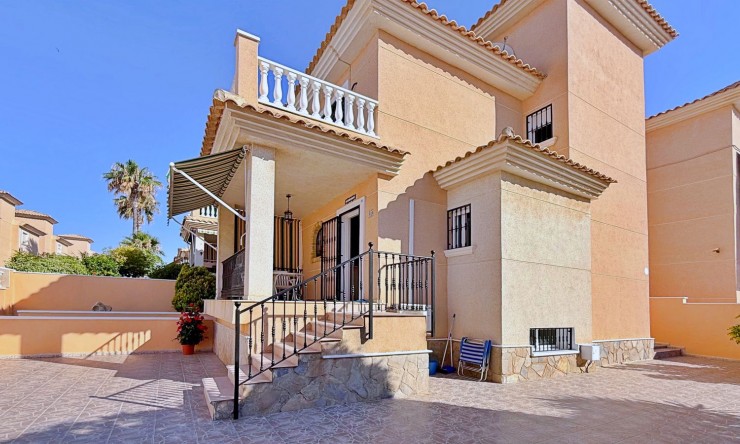 Reventa - Chalet - Orihuela Costa - Punta Prima