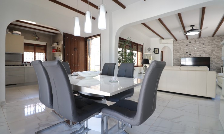 Reventa - Chalet - Formentera del Segura - Fincas de La Vega