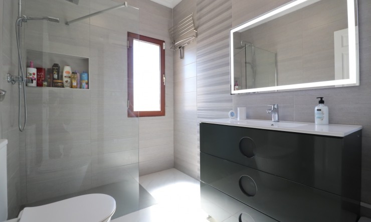 Reventa - Chalet - Formentera del Segura - Fincas de La Vega