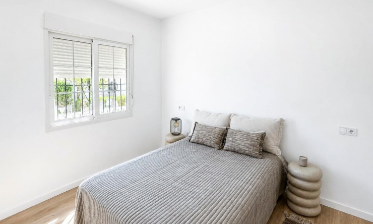 Wederverkoop - Quad Villa - Orihuela Costa - Los Altos
