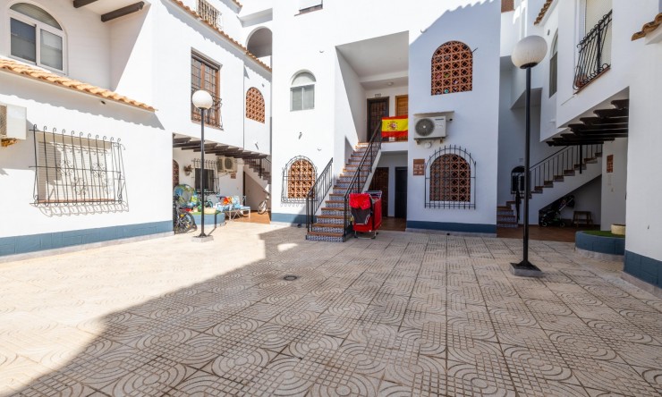 Re-Sale - Apartment - Torrevieja - Playa Los Naufragos