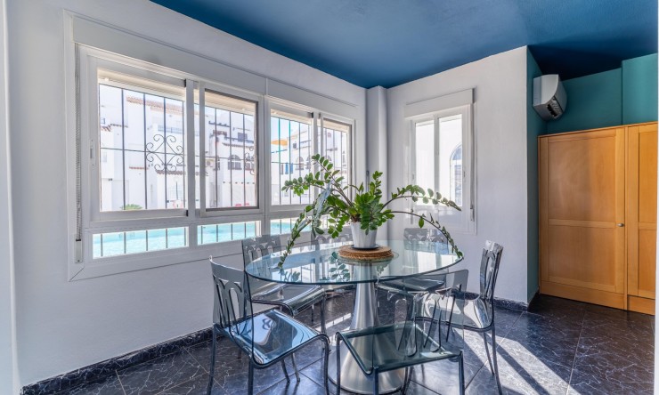 Re-Sale - Apartment - Torrevieja - Playa Los Naufragos