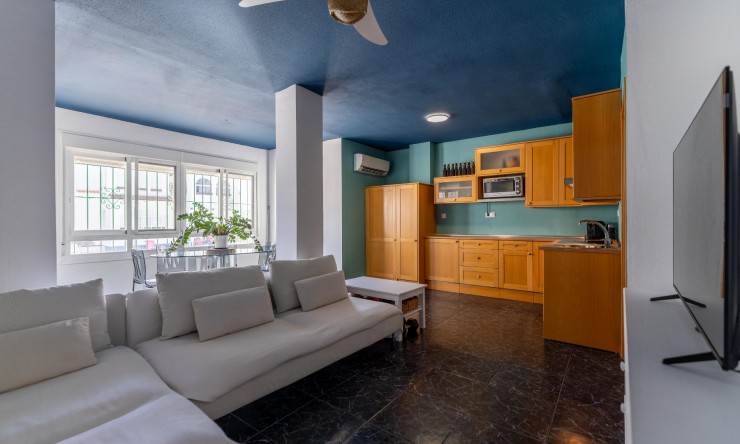 Re-Sale - Apartment - Torrevieja - Playa Los Naufragos