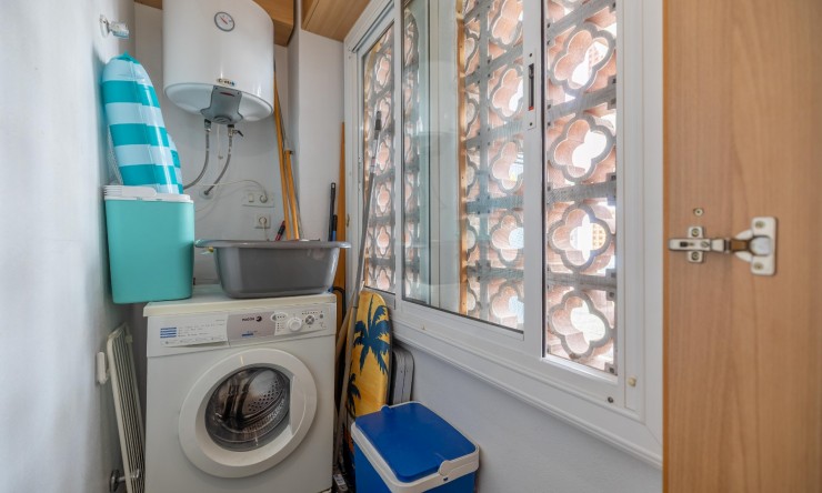 Re-Sale - Apartment - Torrevieja - Playa Los Naufragos