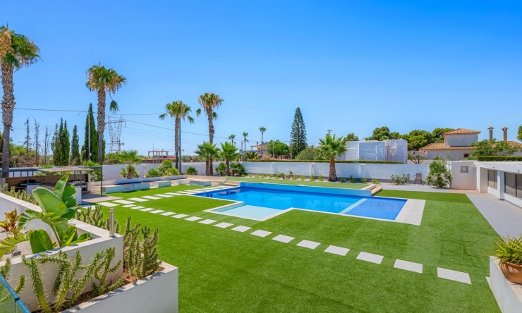 Reventa - Casa de Campo - Los Montesinos - La Herrada